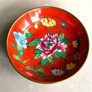 Vintage Mid 20th Century Multi Color Peony Brass Porcelain Chinoiserie Bowl